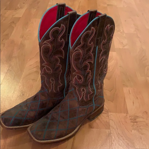 Cowgirl boots - Picture 2 of 2